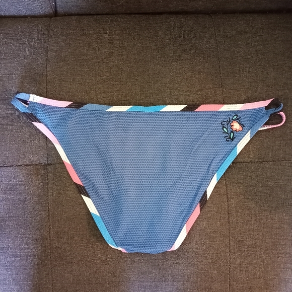 LORD & TAYLOR DESIGN LAB Bathing Suit Bikini Medium Top Large Bottom - Picture 4 of 11